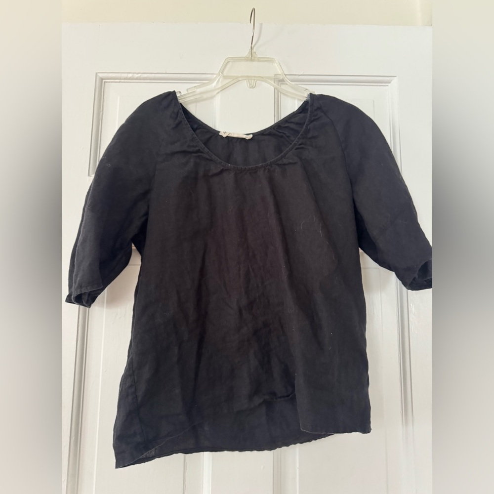 Everlane Black Short-Sleeve Scoop Neck Top